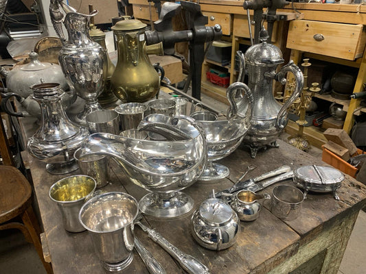 Argenterie et orfèvrerie anciennes à l'Atelier Guillot