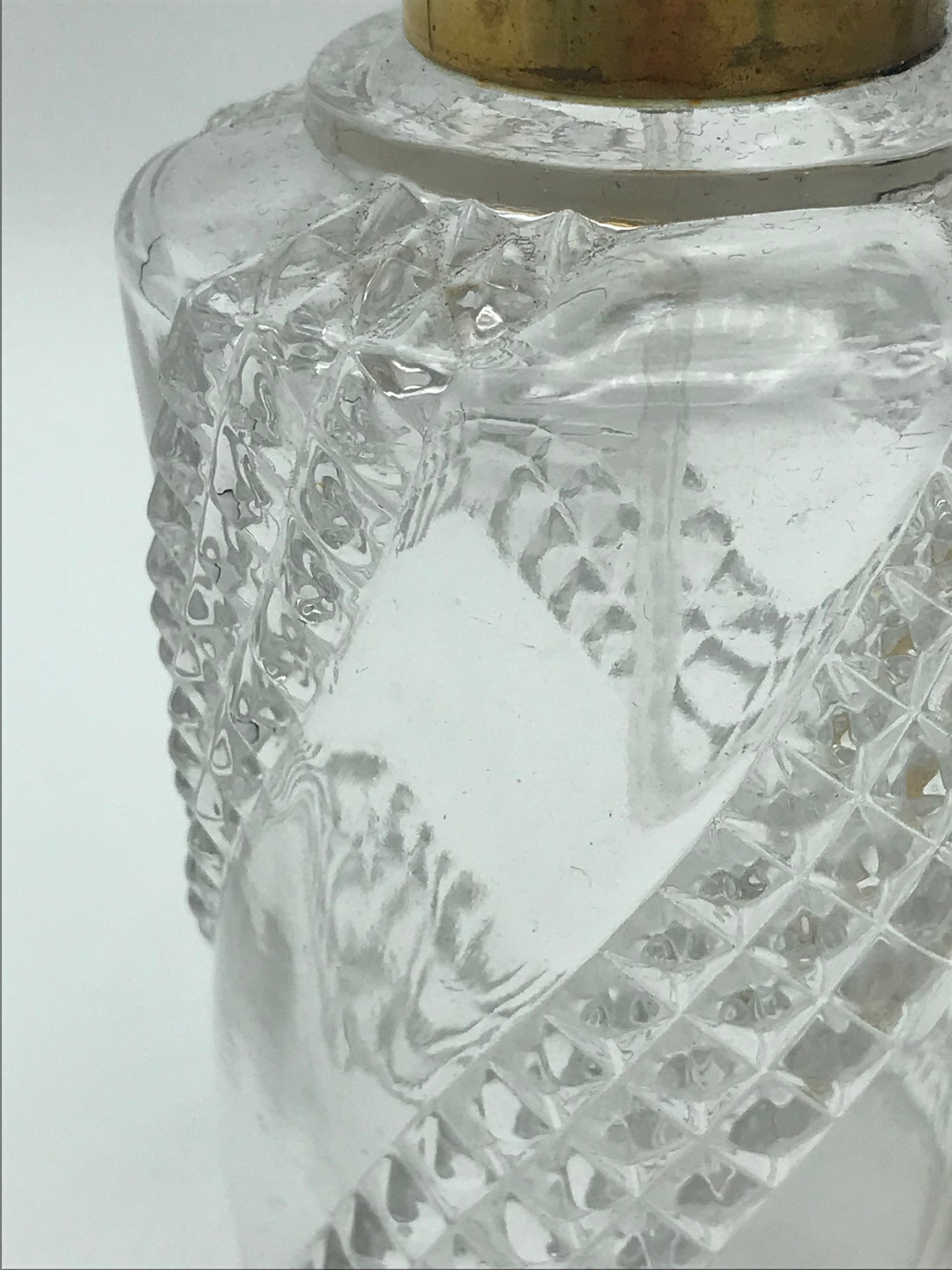 Vaporisateur à parfum Baccarat Serpentine - Premium Vaporisateur à parfum from Atelier Guillot - Just €490! Shop now at Atelier Guillot