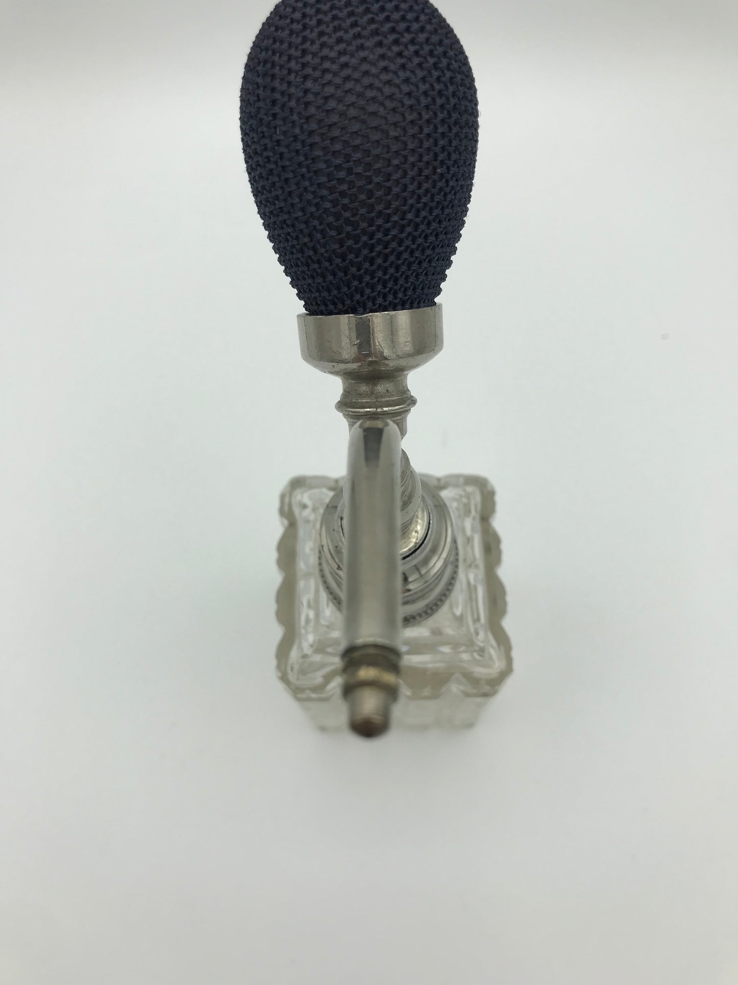 Vaporisateur à parfum cristal taillé - Premium Vaporisateur à parfum from Atelier Guillot - Just €340! Shop now at Atelier Guillot