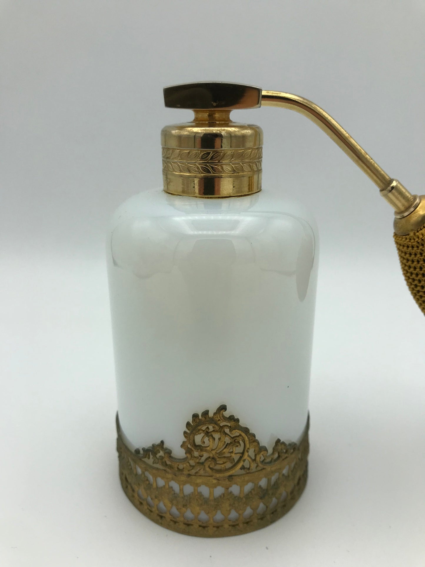 Vaporisateur a parfum opaline - Premium Vaporisateur à parfum from Atelier Guillot - Just €290! Shop now at Atelier Guillot