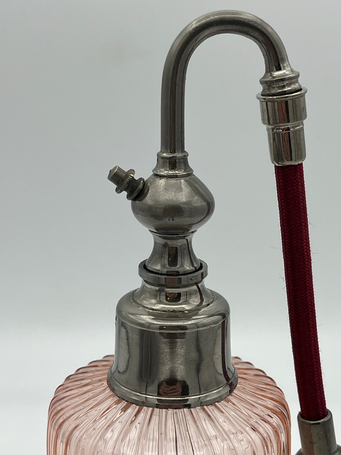 Vaporisateur à parfum verre moulé