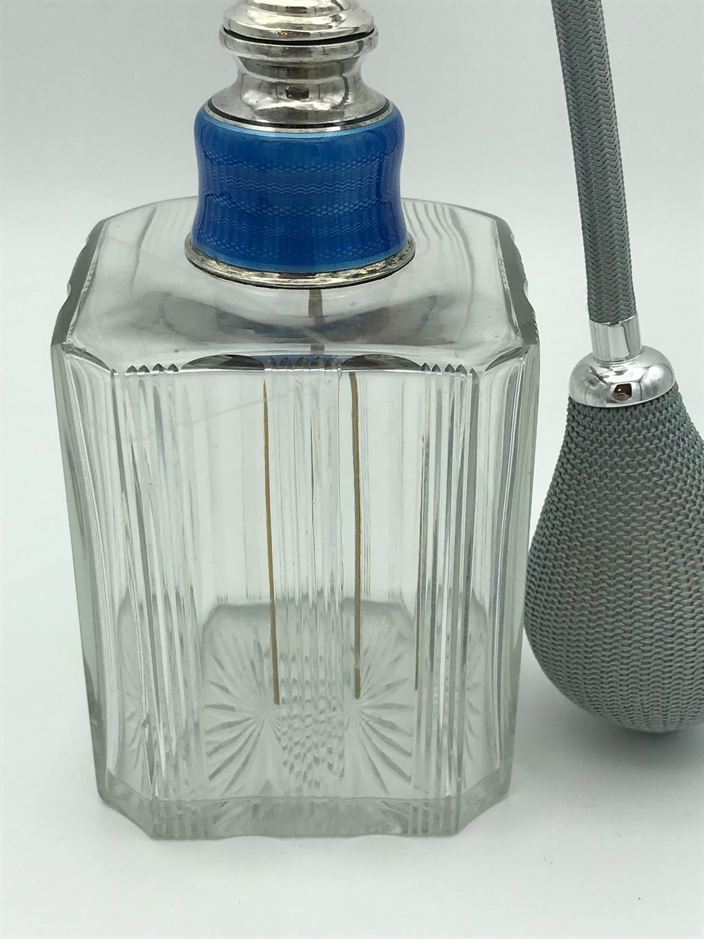 Vaporisateur à parfum Baccarat - Premium Vaporisateur à parfum from Atelier Guillot - Just €540! Shop now at Atelier Guillot