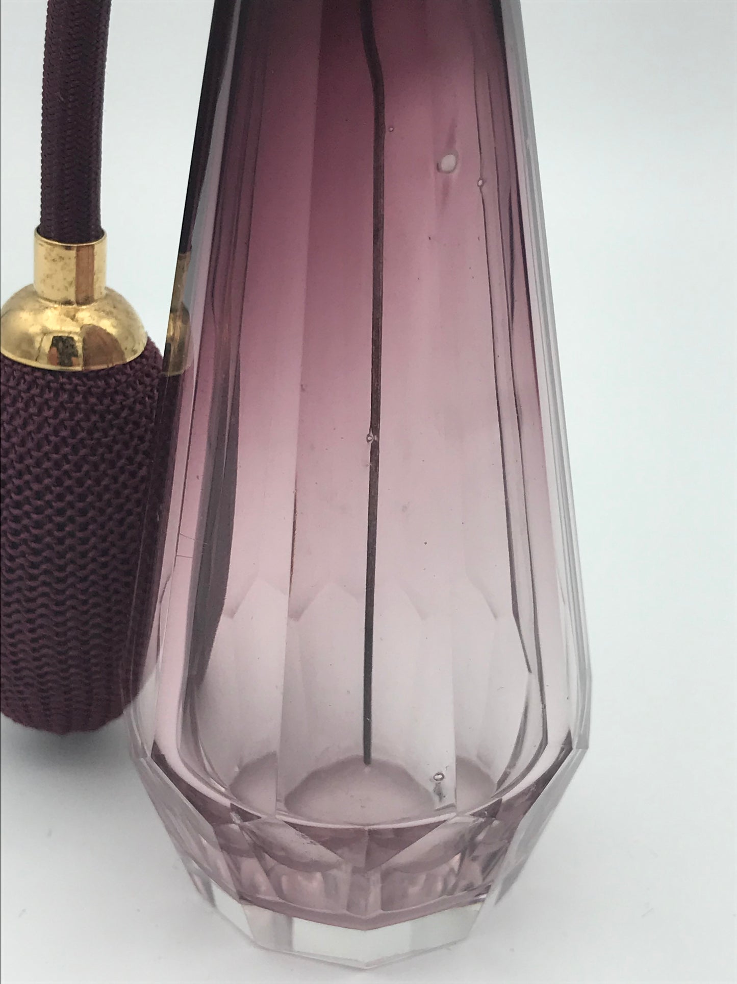 Vaporisateur à parfum cristal taillé - Premium Vaporisateur à parfum from Atelier Guillot - Just €350! Shop now at Atelier Guillot