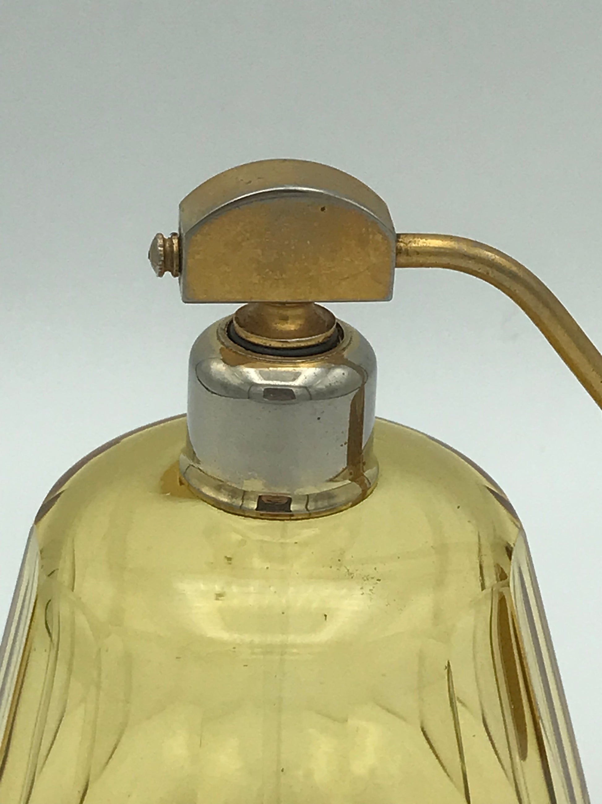 Vaporisateur à parfum cristal de Bohème - Premium Vaporisateur à parfum from Atelier Guillot - Just €250! Shop now at Atelier Guillot